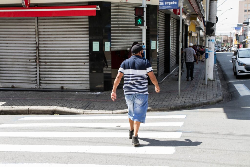 Veja os detalhes das novas restrições em comércios e serviços na fase emergencial