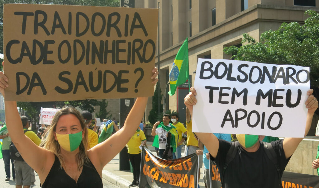 Manifestantes promovem atos pró-Bolsonaro e contra governadores pelo país