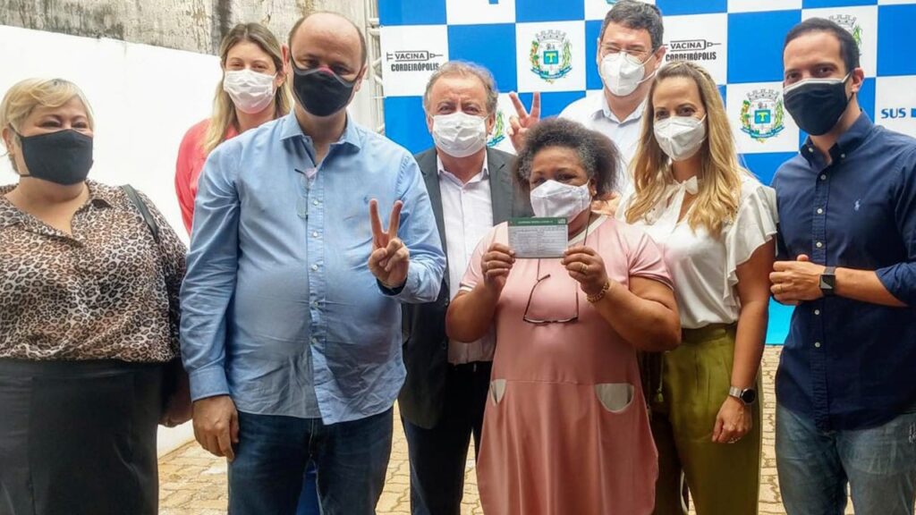 Deputado Murilo Félix participa de ato de incentivo à vacinação e reforça pedidos para o interior