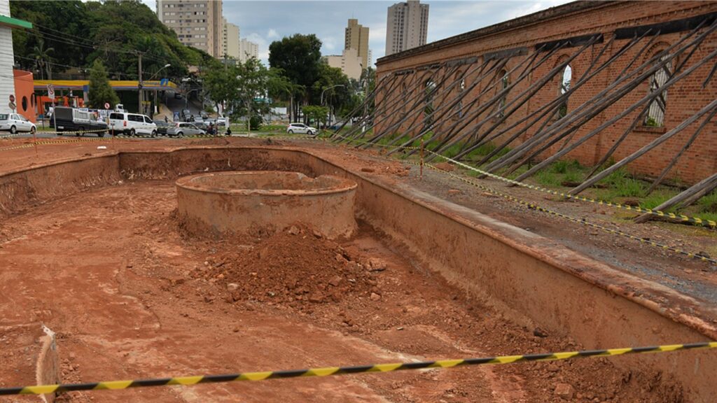 Fonte de 1914 é revitalizada no centro de Limeira