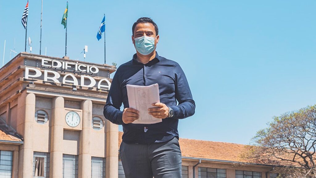 Elias Barbosa questiona segurança das estações e terminal urbano de Limeira