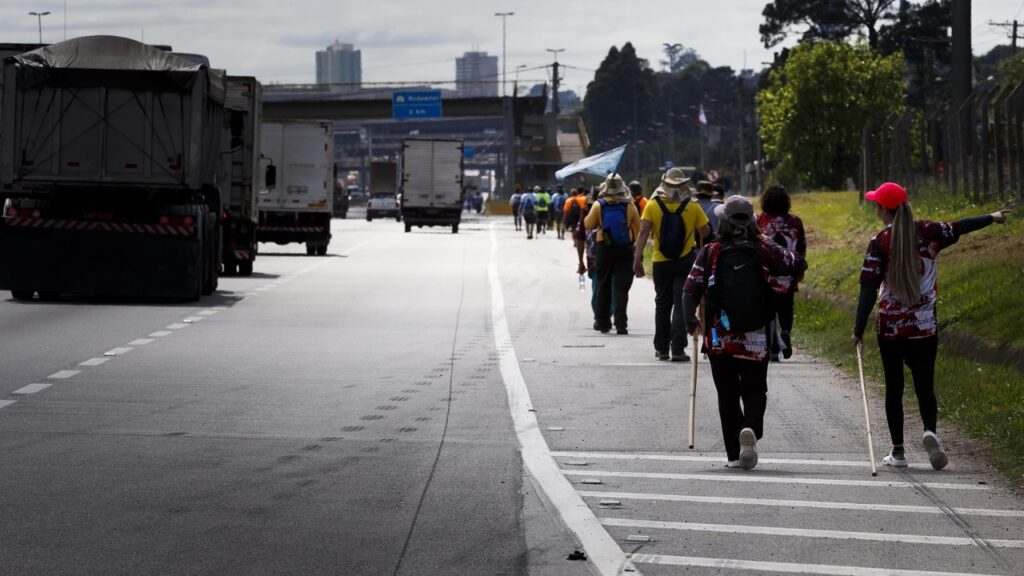 Ciclista é o quarto romeiro morto na Dutra a caminho de Aparecida