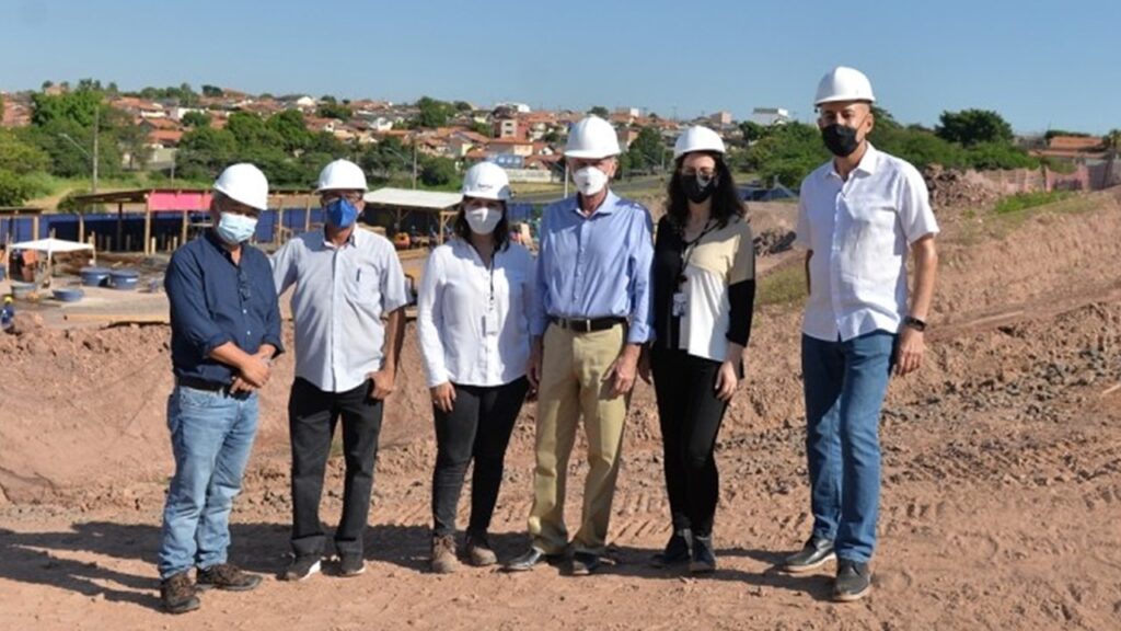 Prefeito Mario Botion visita obras do Sesc de Limeira