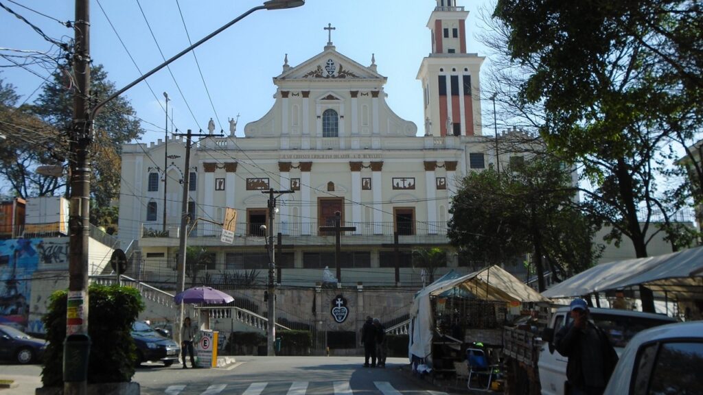 Preso policial suspeito de matar homem em igreja de SP