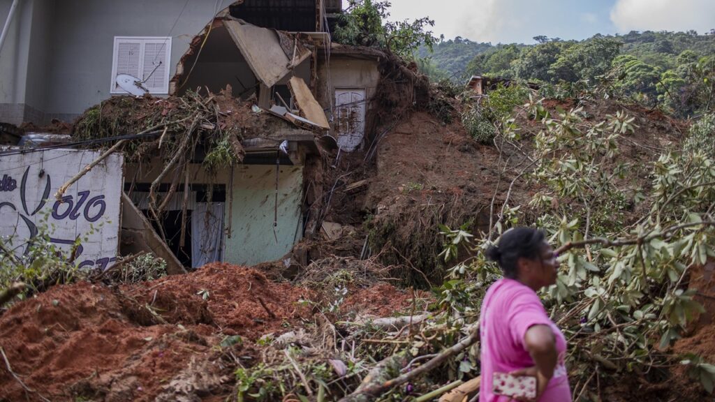 Sobe para para 78 o número de mortes em Petrópolis