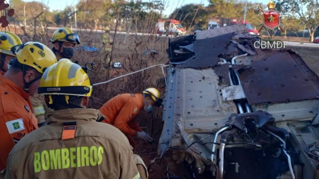 Porsche capota perto do Jaburu