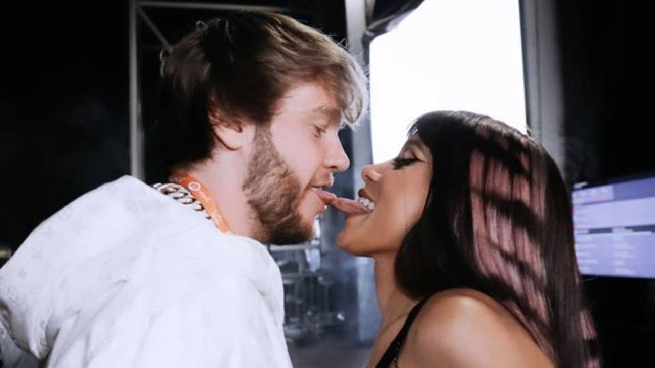 Anitta pede Murda Beatz em casamento