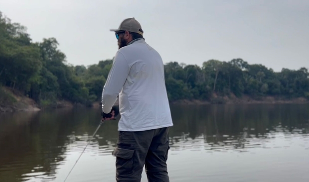 Pescador na Amazonia