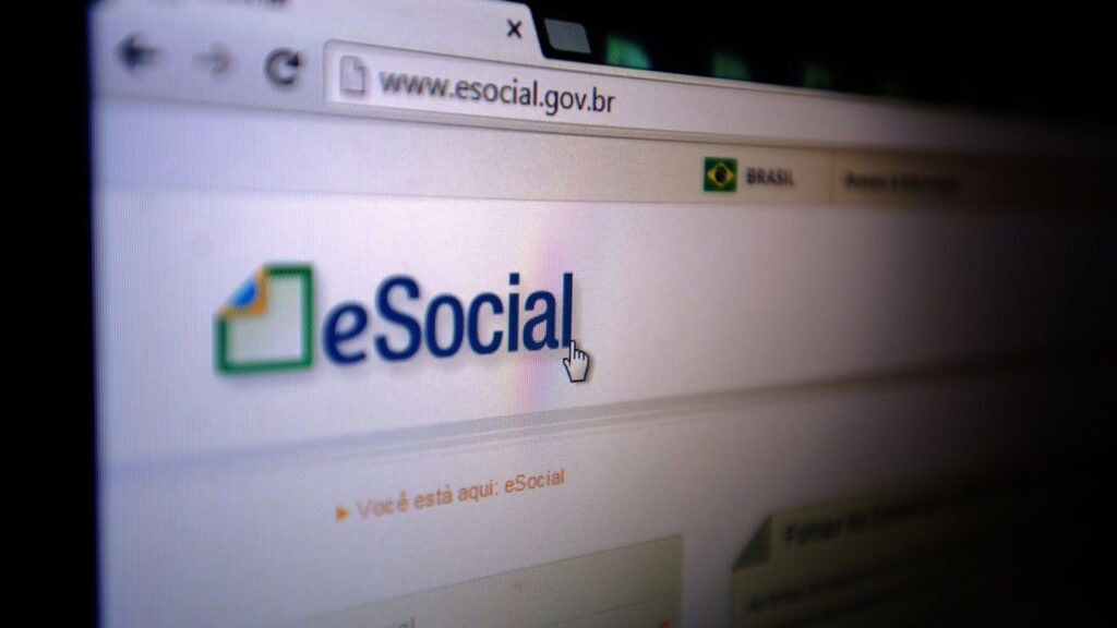 E-social e as obrigatoriedades para envio de dados ao governo