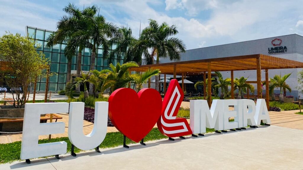 Carnaval do Limeira Shopping segue com Desfile de Fantasia e Oficina de Máscaras