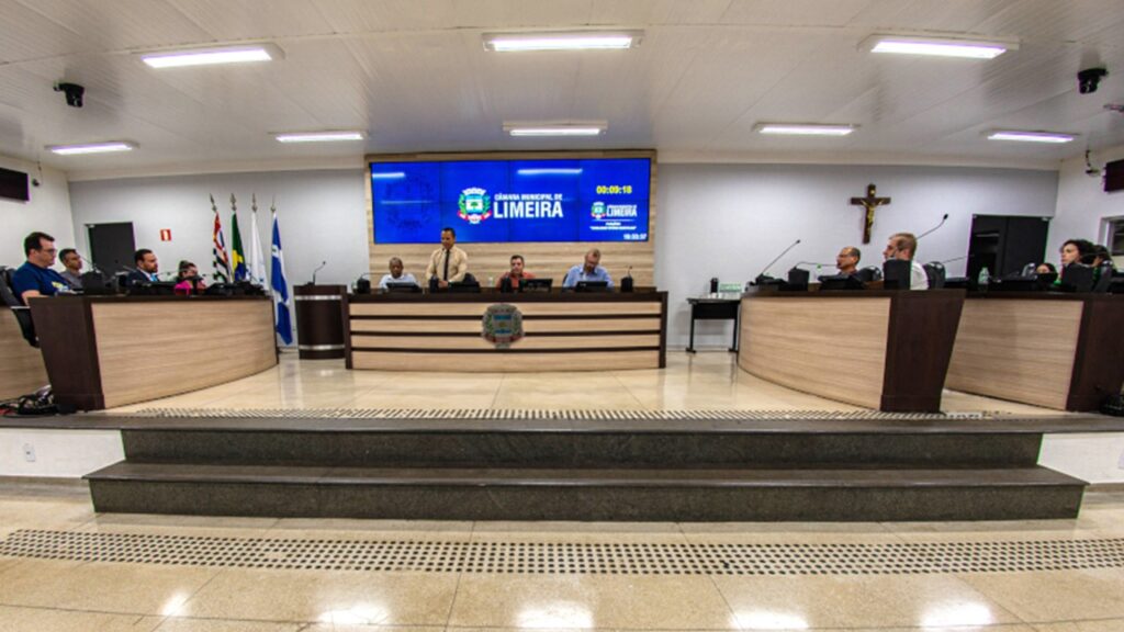 Câmara debate subsídio para prefeito, secretários e vereadores a partir de 2025