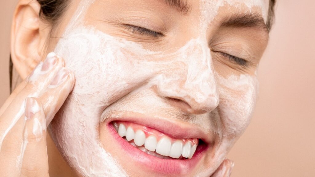 Como criar uma rotina de skincare simples e eficiente