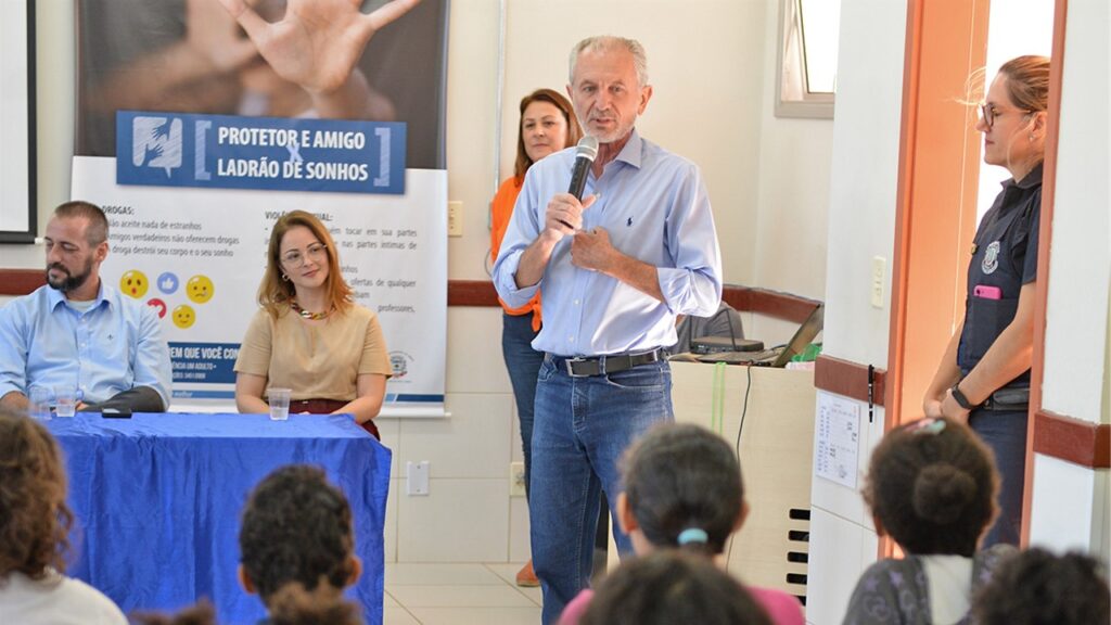 Prefeitura inicia Ciclo de Palestras sobre Cidadania e Segurança nas Escolas de Limeira prefeito mario botion limeira segurança escolas projeto educar