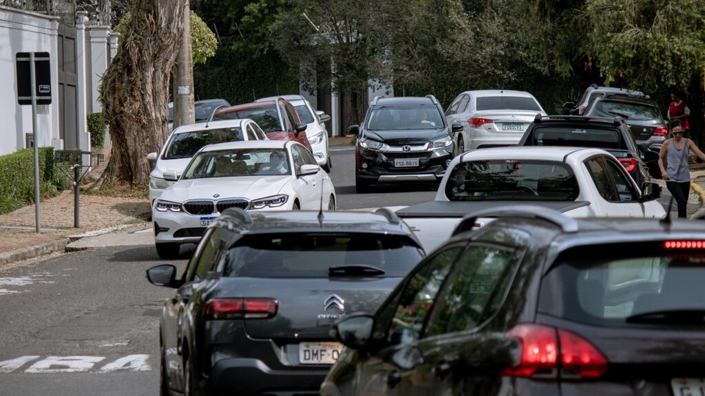 Avenida Dona Lídia adota sentido único a partir de sábado 20-05