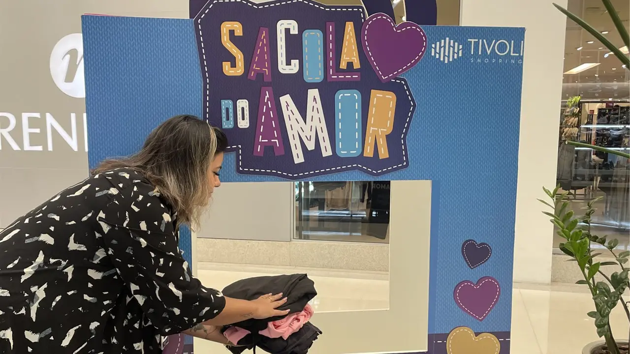 Sacola do Amor aquecendo vidas na campanha do agasalho do Tivoli Shopping