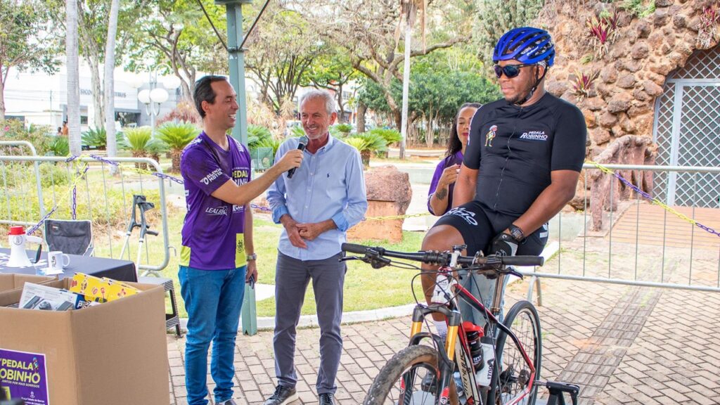 Pedala Robinho projeto beneficente de arrecadação de brinquedos celebra 6ª edição em Limeira