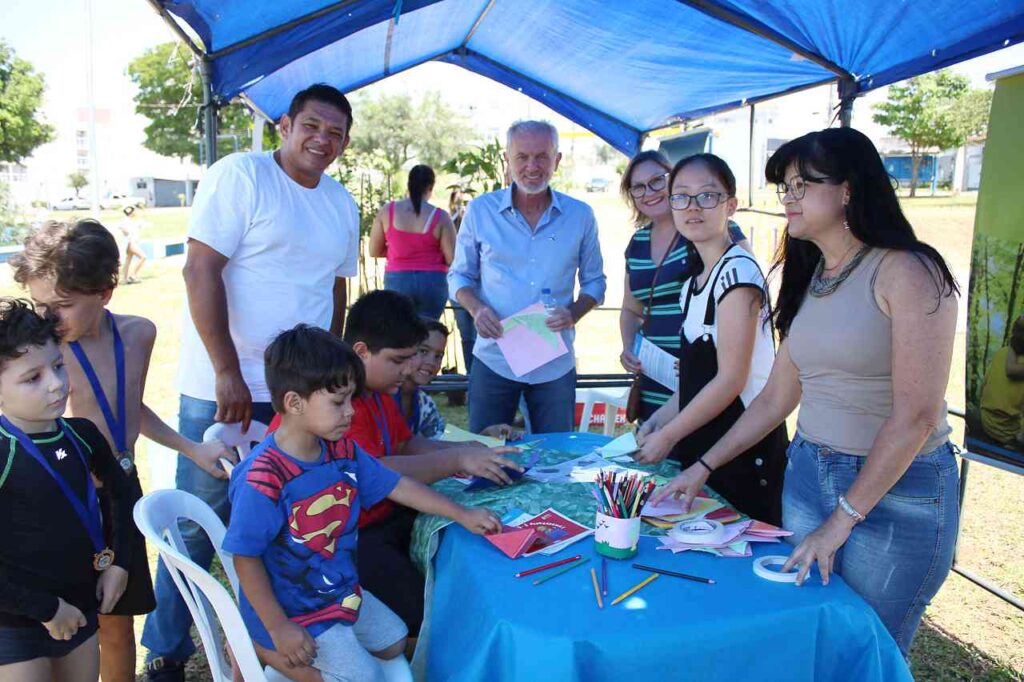 Prefeito no Bairro tem Festival de Natação e Empregabilidade 360° em Limeira