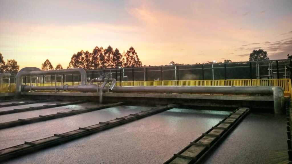 Ação da BRK reduz volume de lodo gerado da ETE Tatu e reflete em cuidados com o meio ambiente