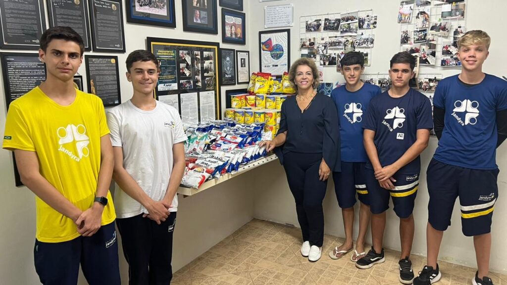 Fundo Social de Limeira recebe doação de latas de leite em pó