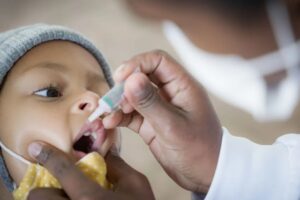 Dia-D-da-vacinação-contra-poliomielite-vacine-seu-filho-neste-sábado-8-6-em-unidades-de-saúde-de-Iracemápolis