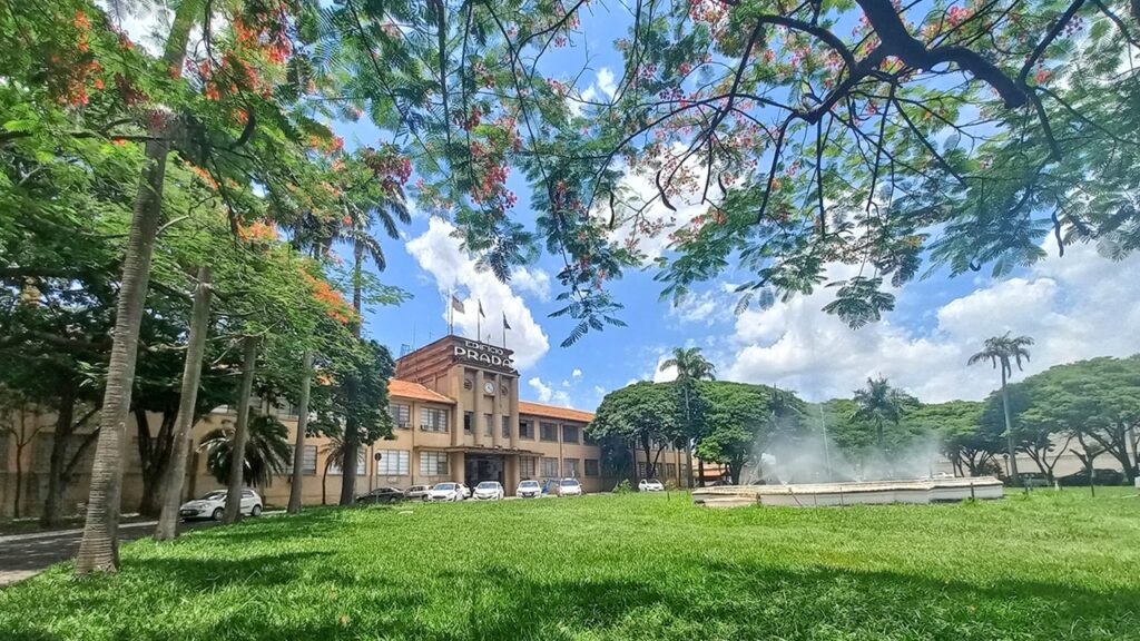 Edifício Prada Limeira Paço Municipal Prefeito Waldemar Mattos Silveira