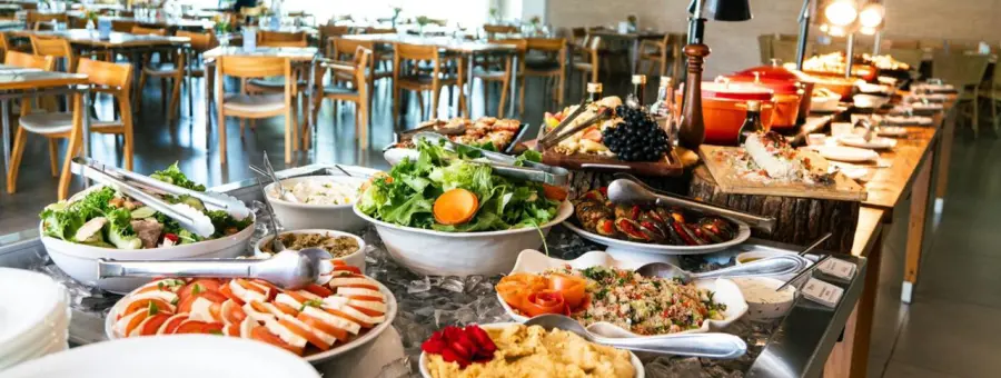 Restaurante Vitorino, do Vitória Hotel Paulínia, traz de volta cardápios temáticos no almoço executivo