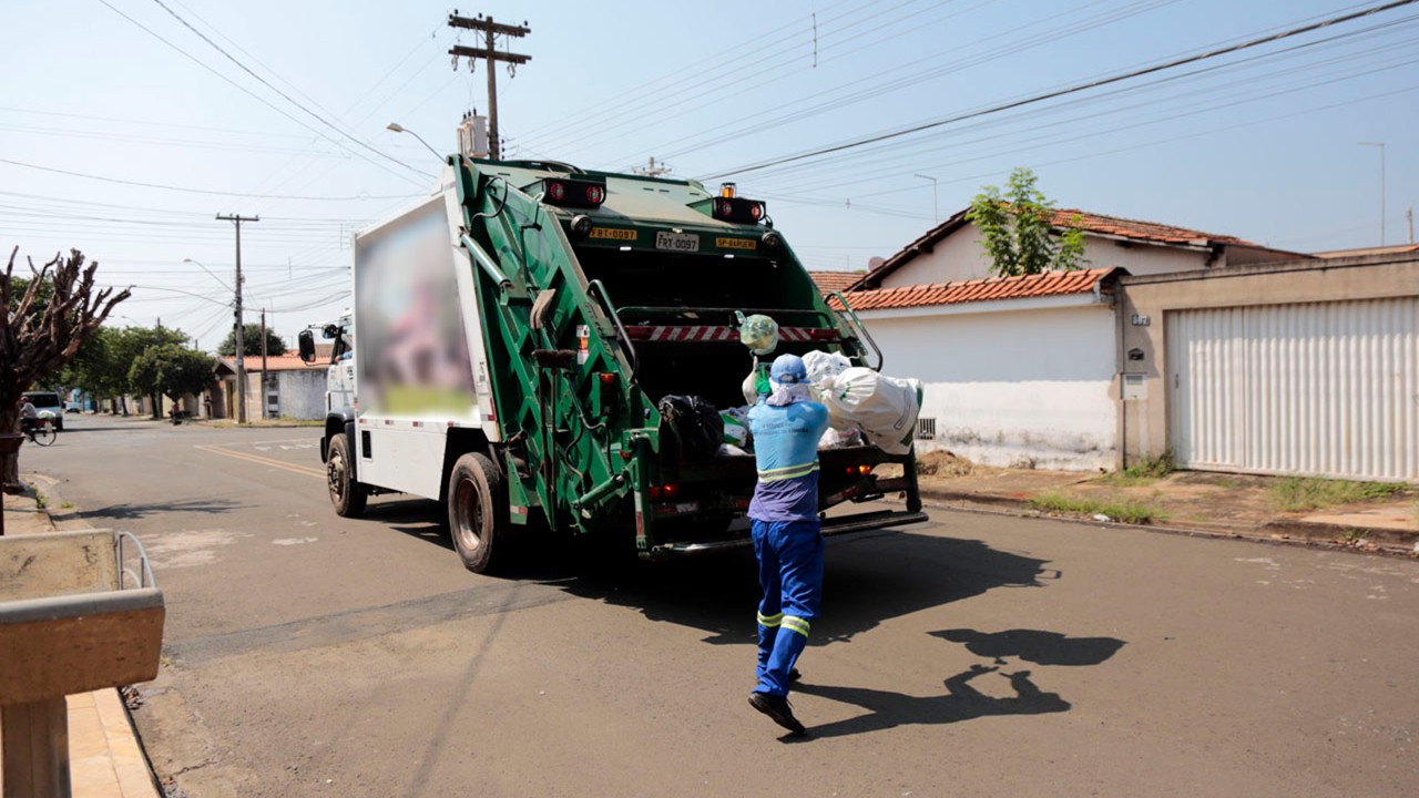 Caminhão de coleta de lixo de Limeira