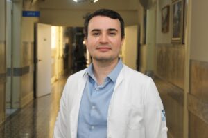 o infectologista da Santa Casa de Piracicaba, Sidnei Bertholdi (CRM - 163101)