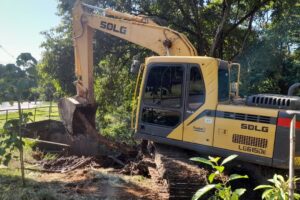 Força-Tarefa realiza limpeza de 36 toneladas de entulho no Ribeirão do Enxofre