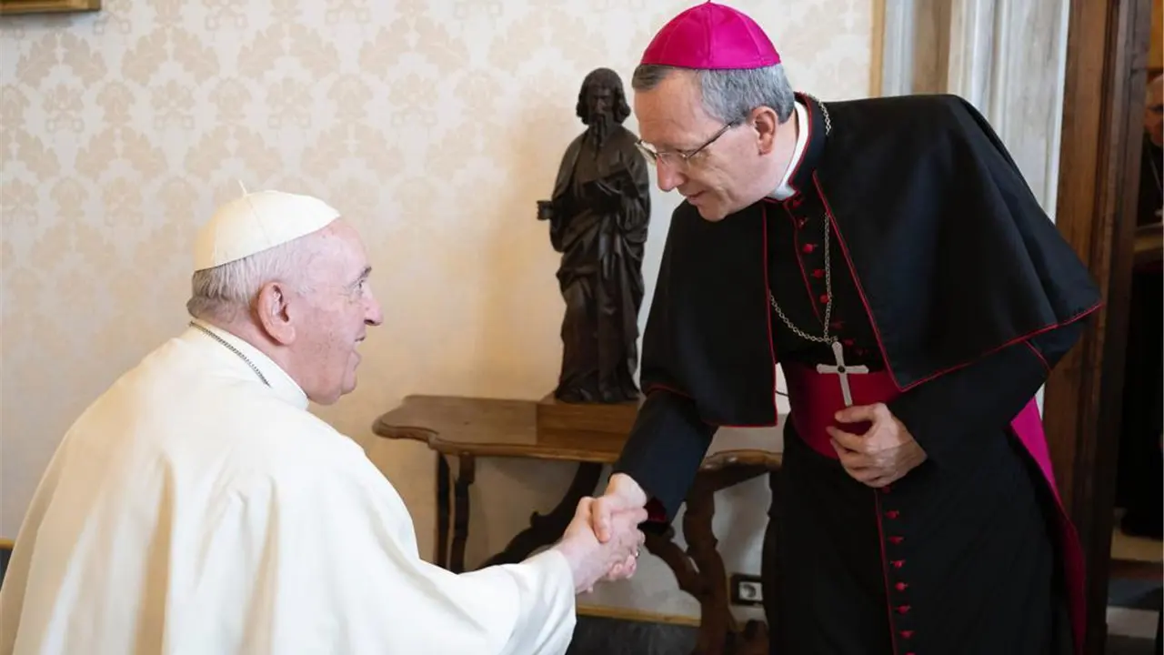 Ele é um homem simples e humano Dom José revela bastidores de encontros com Papa Francisco