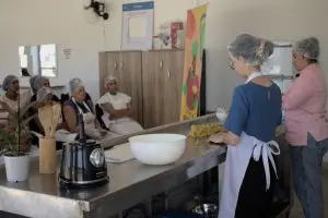 Oficinas gratuitas em Sumaré ensinam receitas que transformam sobras em fonte de renda